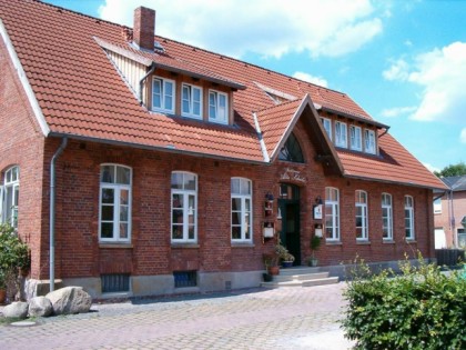 Photo: Alte Schule